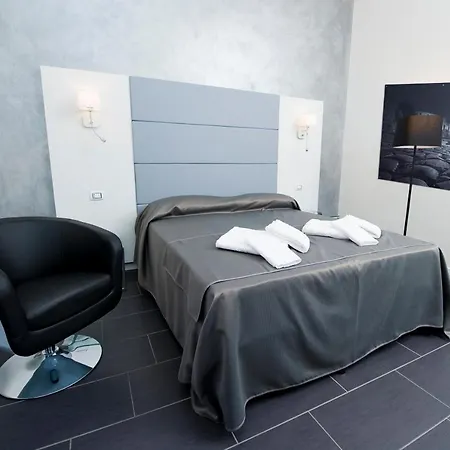 بيت ضيافة Grey&white