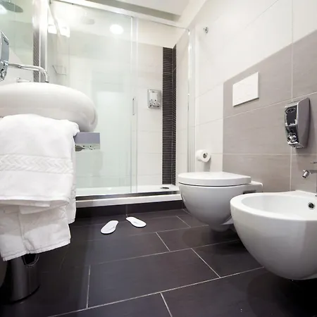 Πανσιόν Grey&white