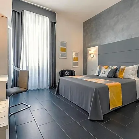 Grey&white Roma