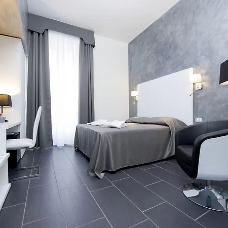 Grey&white בית הארחה 4*