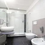 Grey&White Guest house