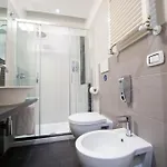 Guest house Grey&White