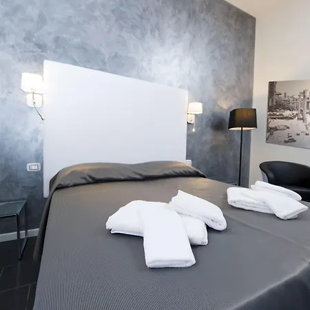 Grey&white 4*